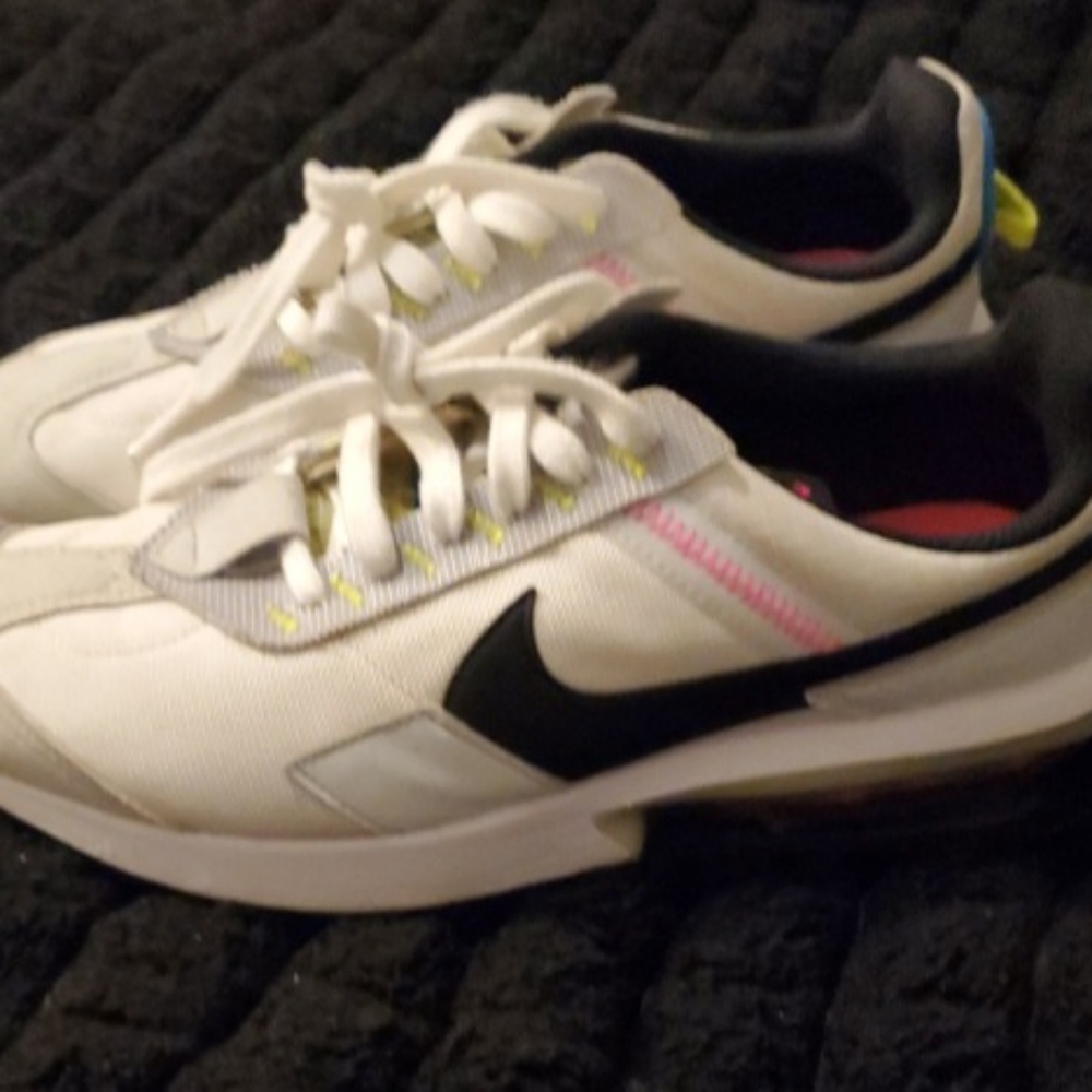 Nike Air Max Pre-Day sneakers in size 9 Men's - Picture 6 of 8